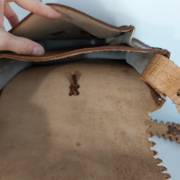 𝅺Vintage hand tooled leather bag hand crafted crossbody purse - Picture 10 of 13